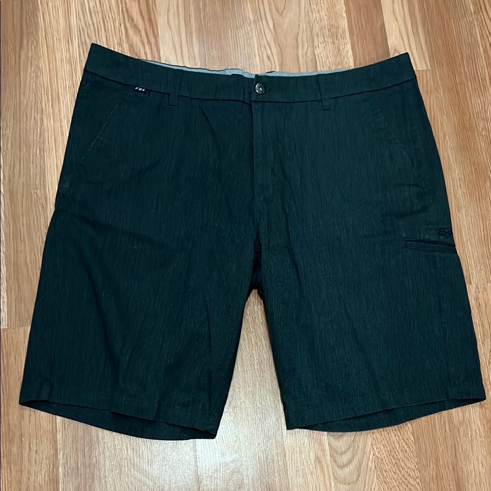 Fox Gray Pocketed Shorts Sz 40